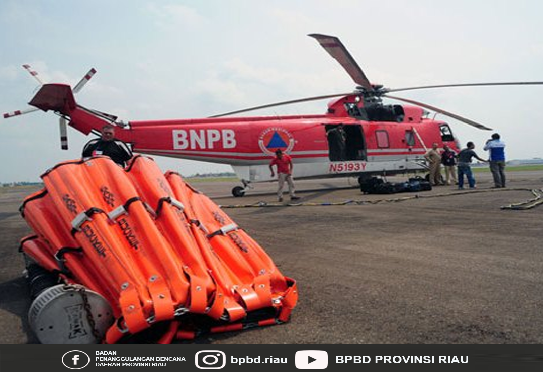 Tiga Helikopter Water Boombing Dalam Proses Pengiriman ke Riau