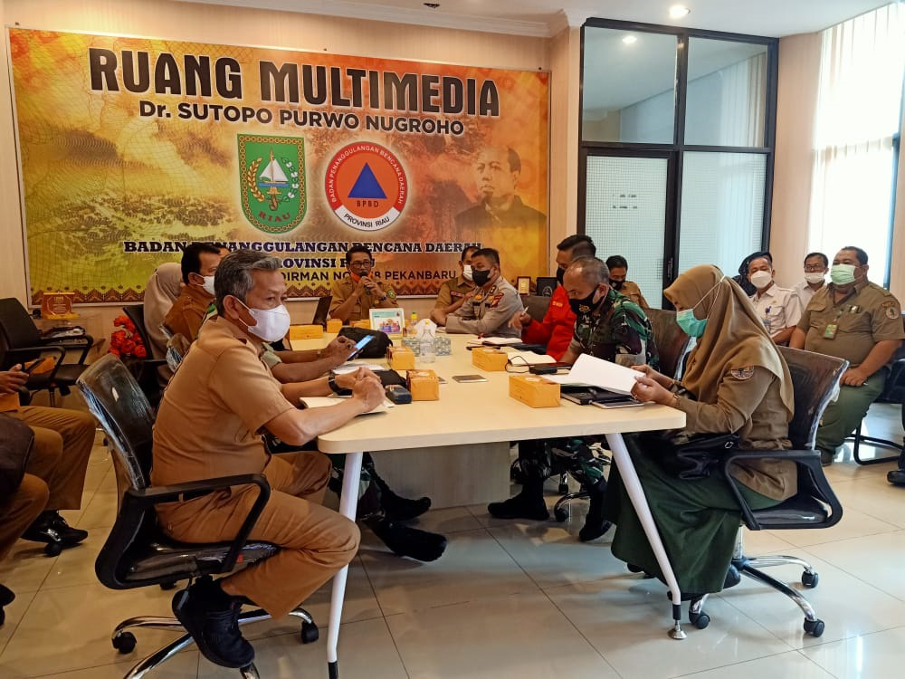 Rapat Koordinasi Persiapan Penetapan Status Siaga Darurat Penanggulangan Bencana Kebakaran Hutan dan